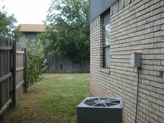 3rd image of 2707B NW Friar Tuck Ln