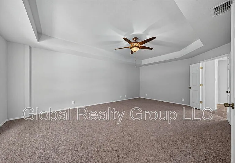 228 Crimson Tree — Photo 22