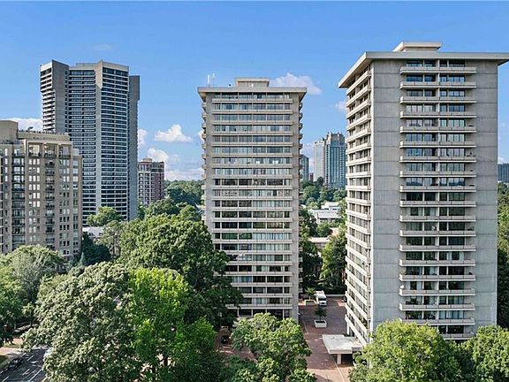 2nd image of 2575 Peachtree Rd NE APT 4H