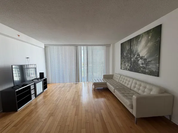 5601 Collins Ave, Miami Beach, FL