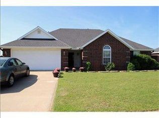 615 Summerfield Ave, Lowell, AR 72745