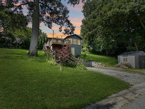 2nd image of 13434 Hilltop Dr
