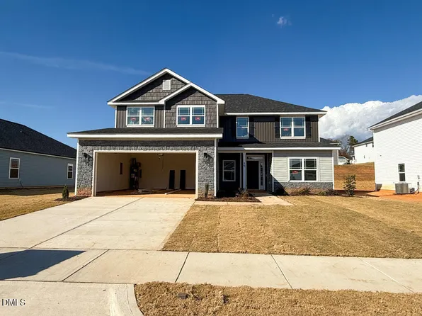 39 Northwood Dr, Fuquay Varina, NC 27526