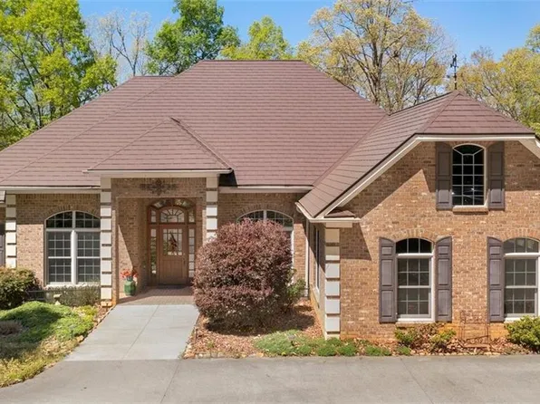 1326 Healing Springs Dr, Denton, NC 27239