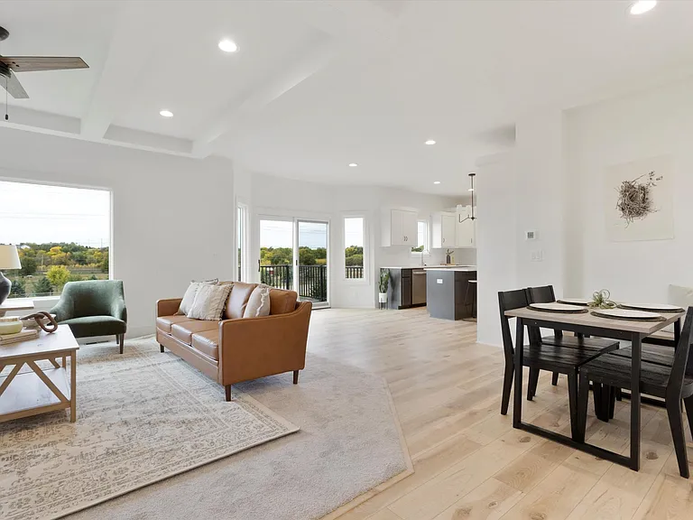18525 Patrick Ave — Photo 12
