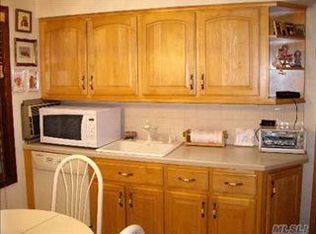 354 Garden St, East Meadow, NY 11554