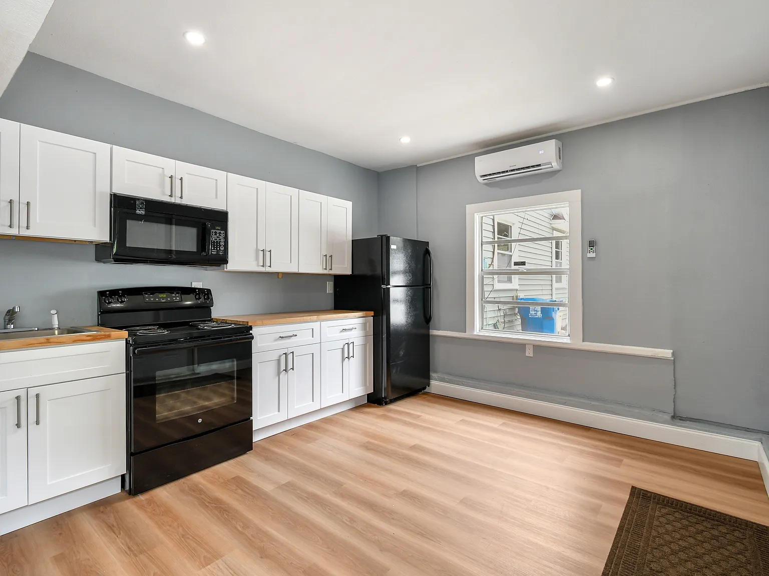 1 bed, 440 sqft, $1,600 — Photo 2
