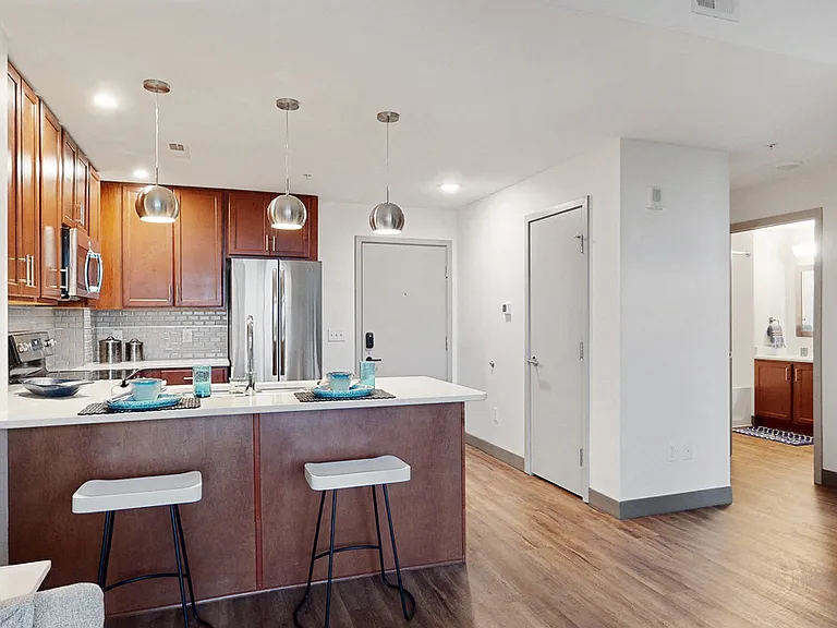 Midtown Crossing Apartments — Photo 67