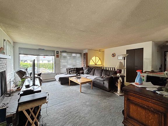 4th image of 5762 Spindrift St