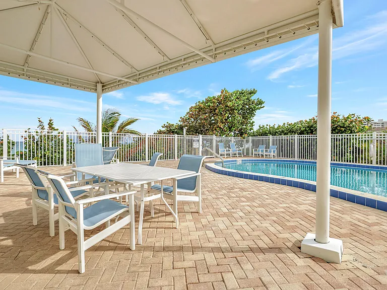 840 Ocean Dr #806 — Photo 44