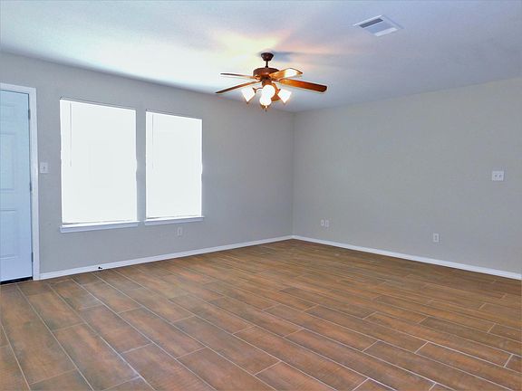 4th image of 1208 Mulkey Ln #1208