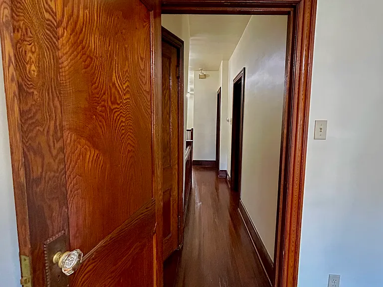 5010 Pulaski Ave — Photo 36