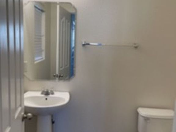 5th image of 601 Menaul #303