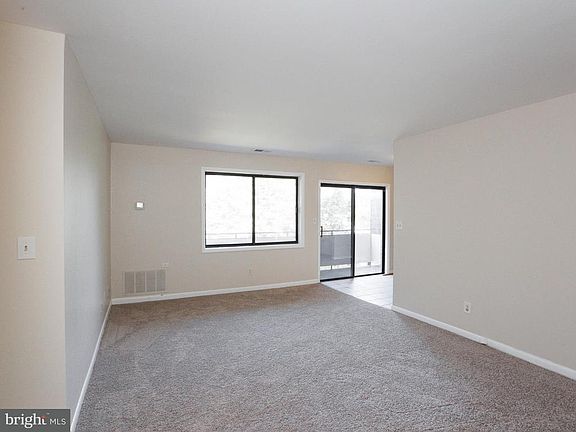 4th image of 6433 Richmond Hwy APT 302