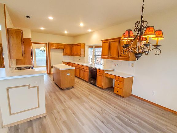 5th image of 3500 Santana Ln