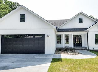 2000 Caywood Dr NW #1, Cleveland, TN 37311