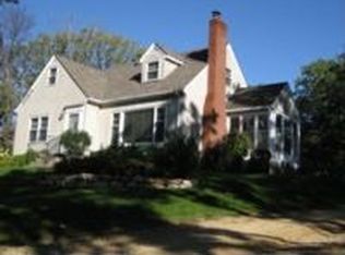 2401 Linwood Ave E, Maplewood, MN 55119