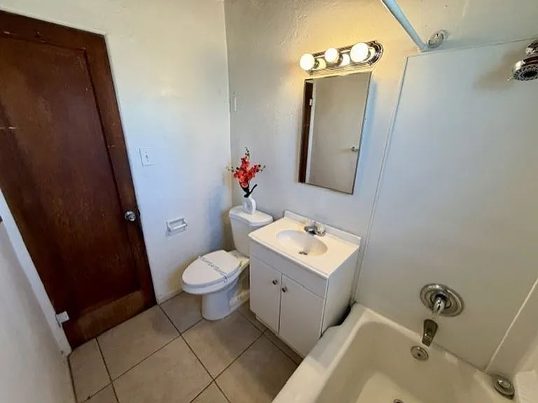 925 E Turney Ave — Photo 40