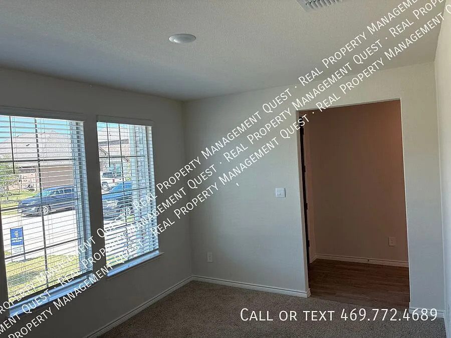Ready to move in home in Fort Worth. — Photo 4