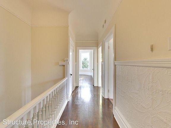 5th image of 103 Steiner St