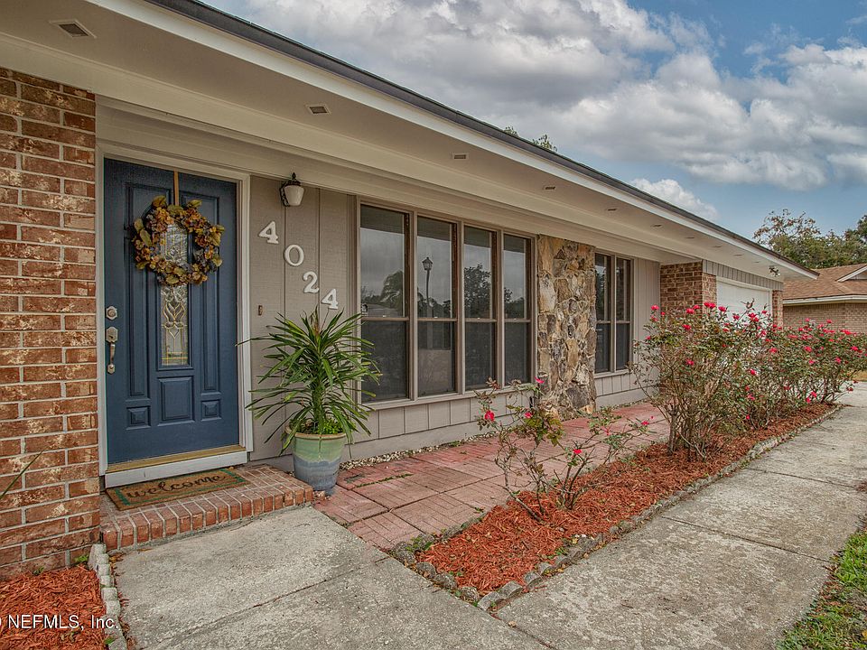 1st image of 4024 Greenwillow Ln W