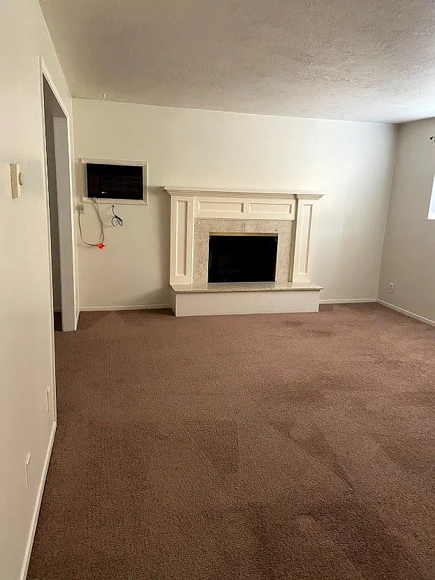 2 bed, 1025 sqft, $1,400 — Photo 2