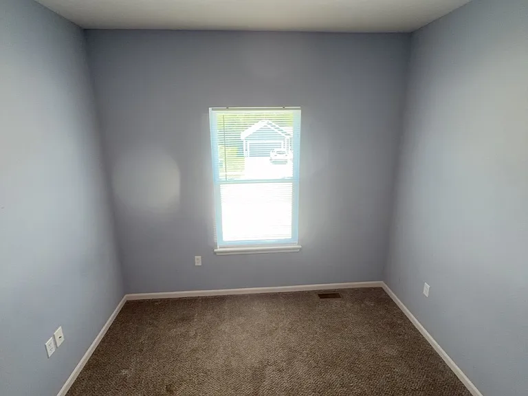 112 S McGee St — Photo 15