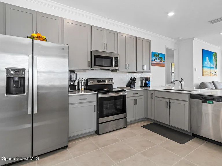 9713 Alister Dr — Photo 4