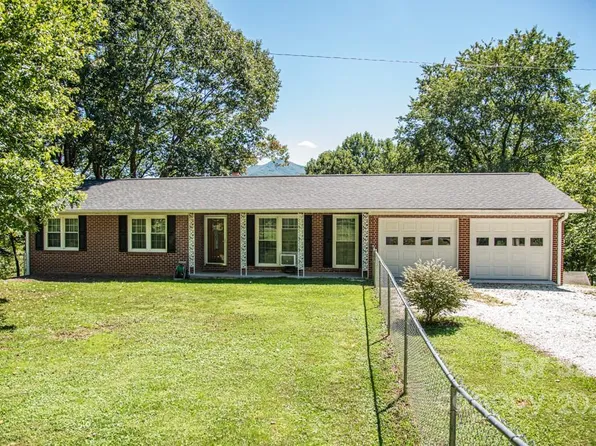 834 Green Mountain Dr, Burnsville, NC 28714