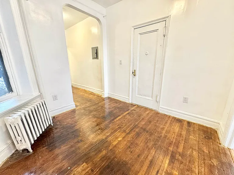 305 E 109th St #4 — Photo 9