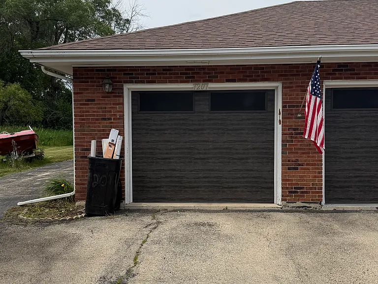 1201 Johnston Dr — Photo 5