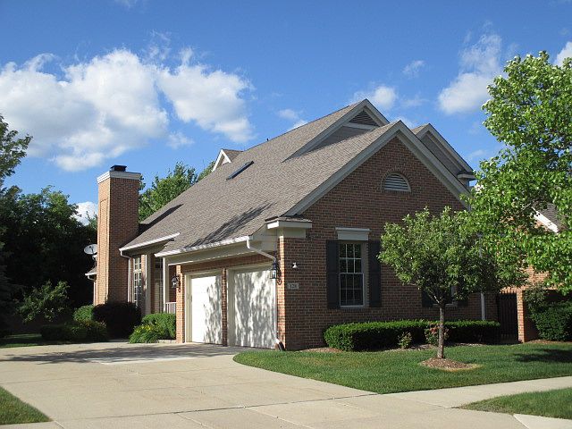 1st image of 128 Charleston Dr #1
