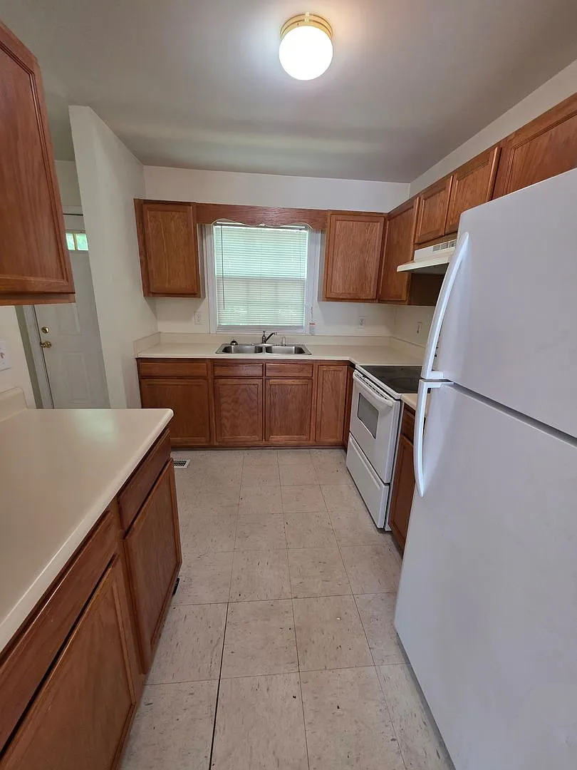 14 W. Sunrise Ave — Photo 3