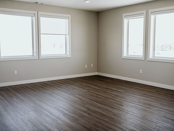 4th image of 3880-3820 S 15th St #205
