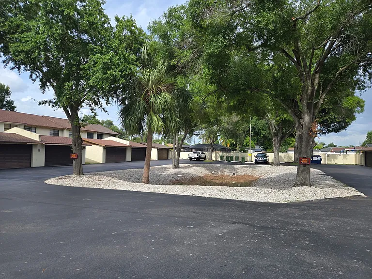 3418 W Saint Conrad St — Photo 12