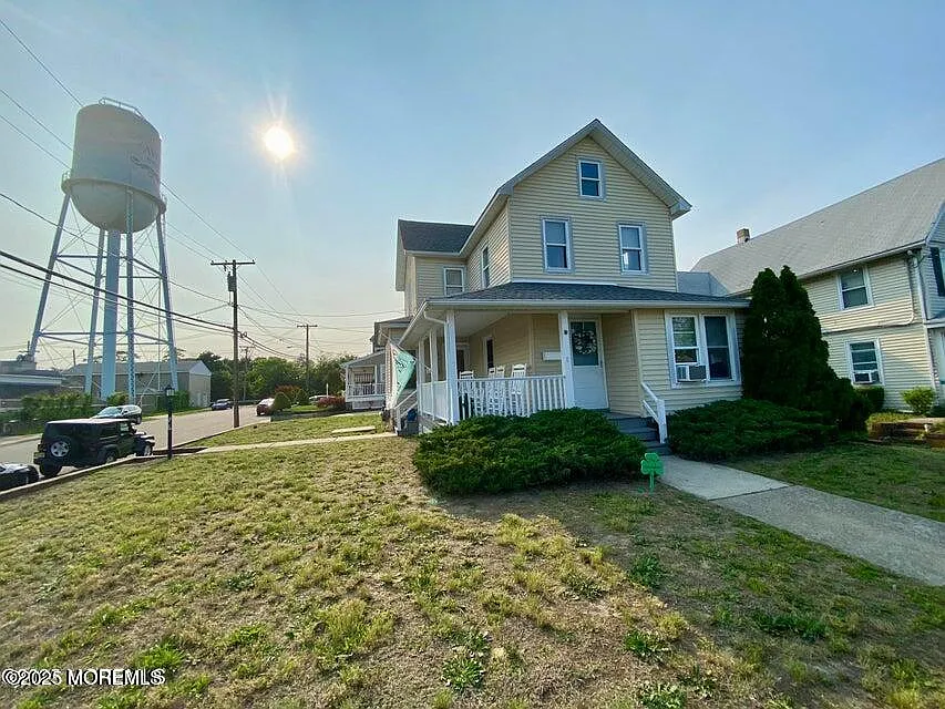 601 Main St #SUMMER