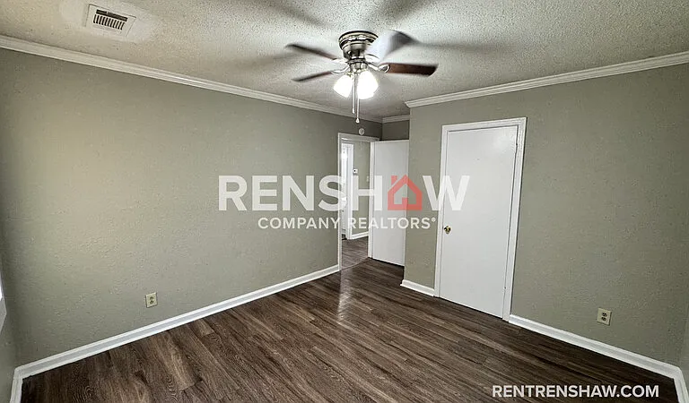 3760 Mandalay Dr — Photo 7