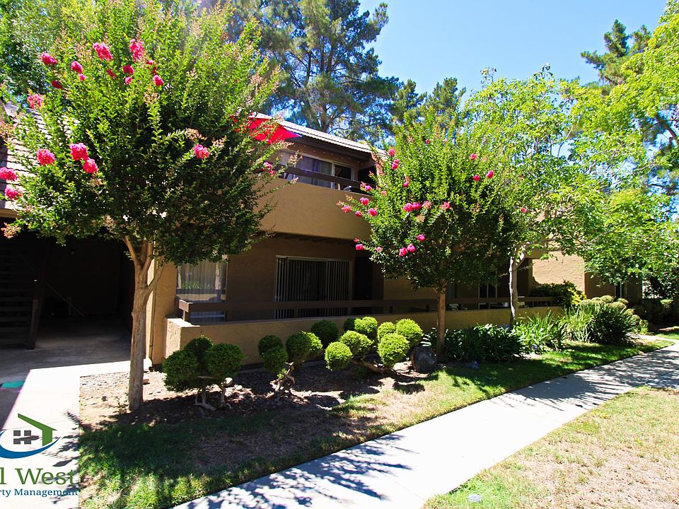 1st image of 310 Tradewinds Dr APT 3
