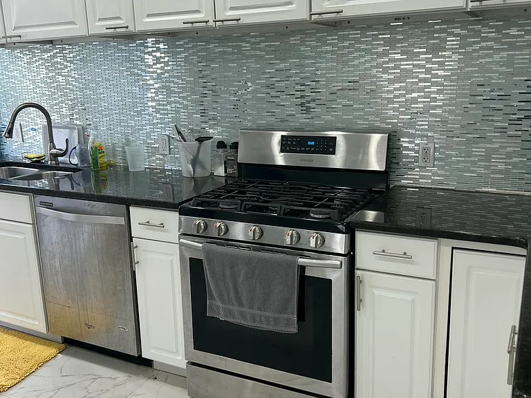 235 S Lincoln Ave — Photo 5