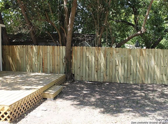 3rd image of 203 Cliff Ave