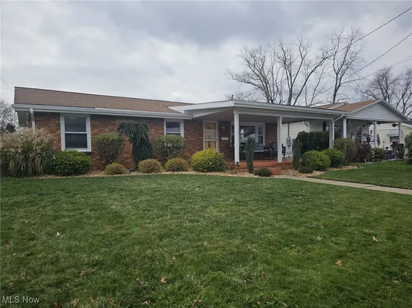 620 20th St, Vienna, WV 26105