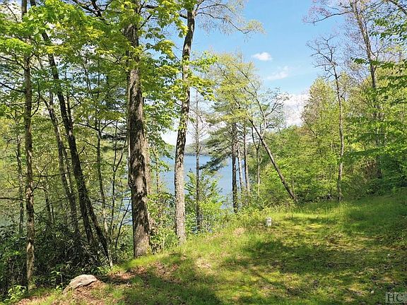 2nd image of 4 Mac Lake Road