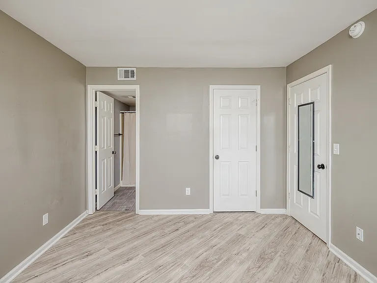 1208 Windsong Cir — Photo 13