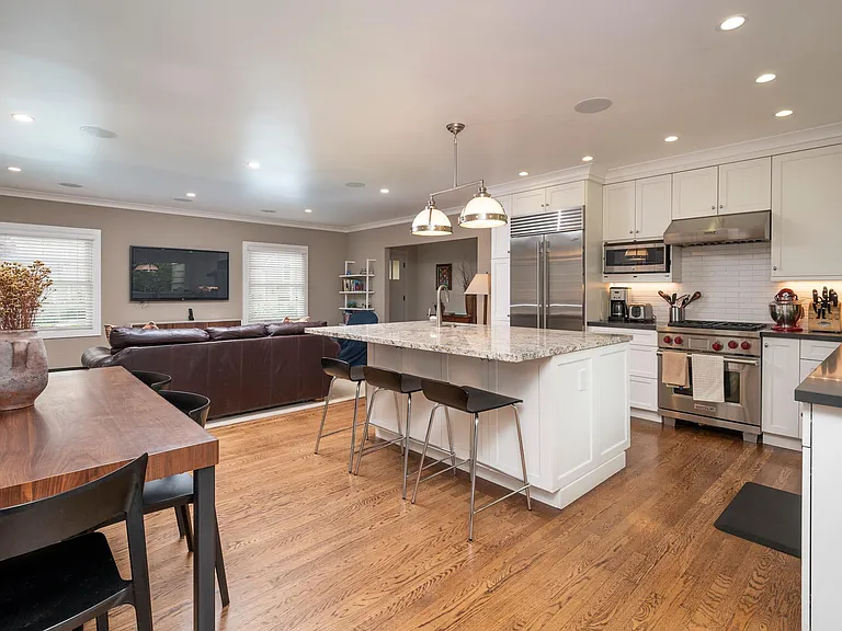 474 Chatham Rd — Photo 4