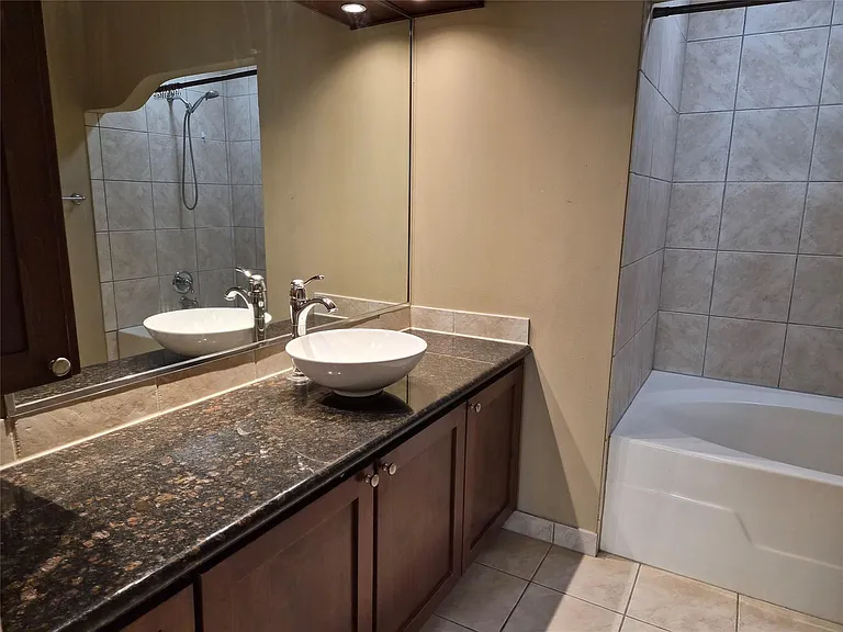 1010 Rosine St #23 — Photo 20