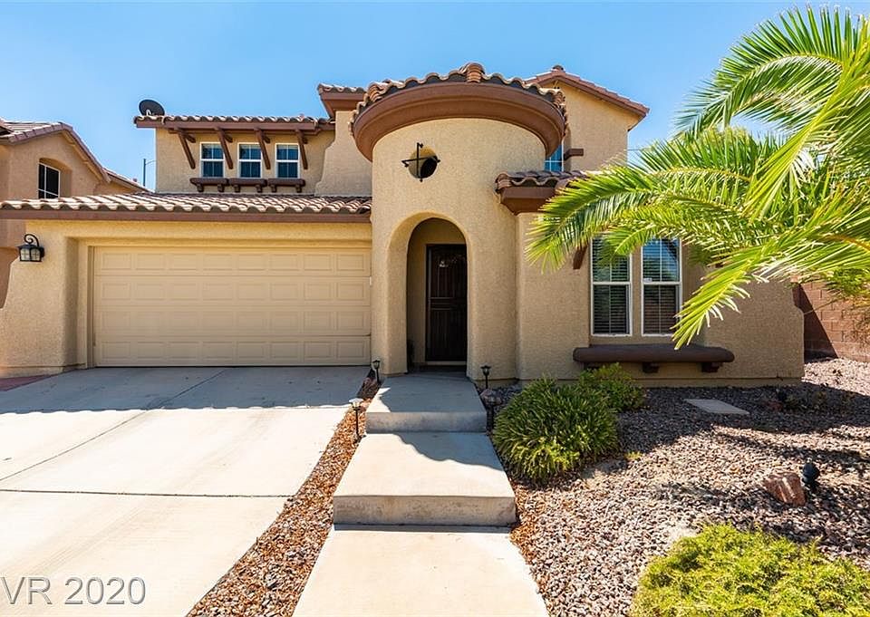 1st image of 995 Eureka Dunes Ave