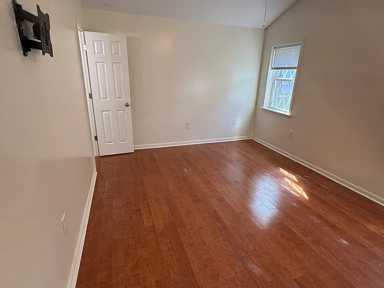 106 Cambell Ct — Photo 7