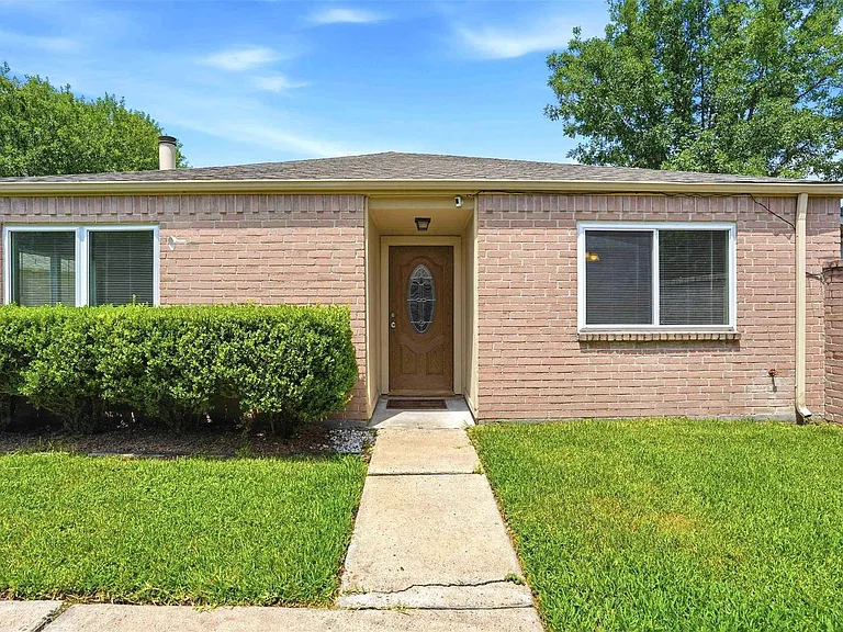 7502 Addicks Clodine Rd — Photo 10