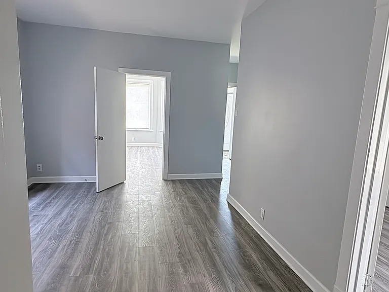 8211 S Escanaba Ave #1 — Photo 13