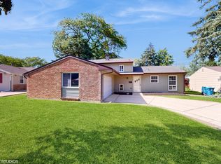 46 Vantroba Dr, Glendale Heights, IL 60139